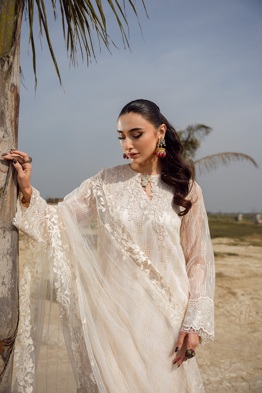 Nilofer Shahid | Verve Summer 24 | Anastasia (3pc)  Verve SS 24 - House Of Anaya