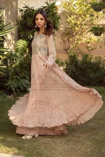 Panache | Pret | Peachy Suave