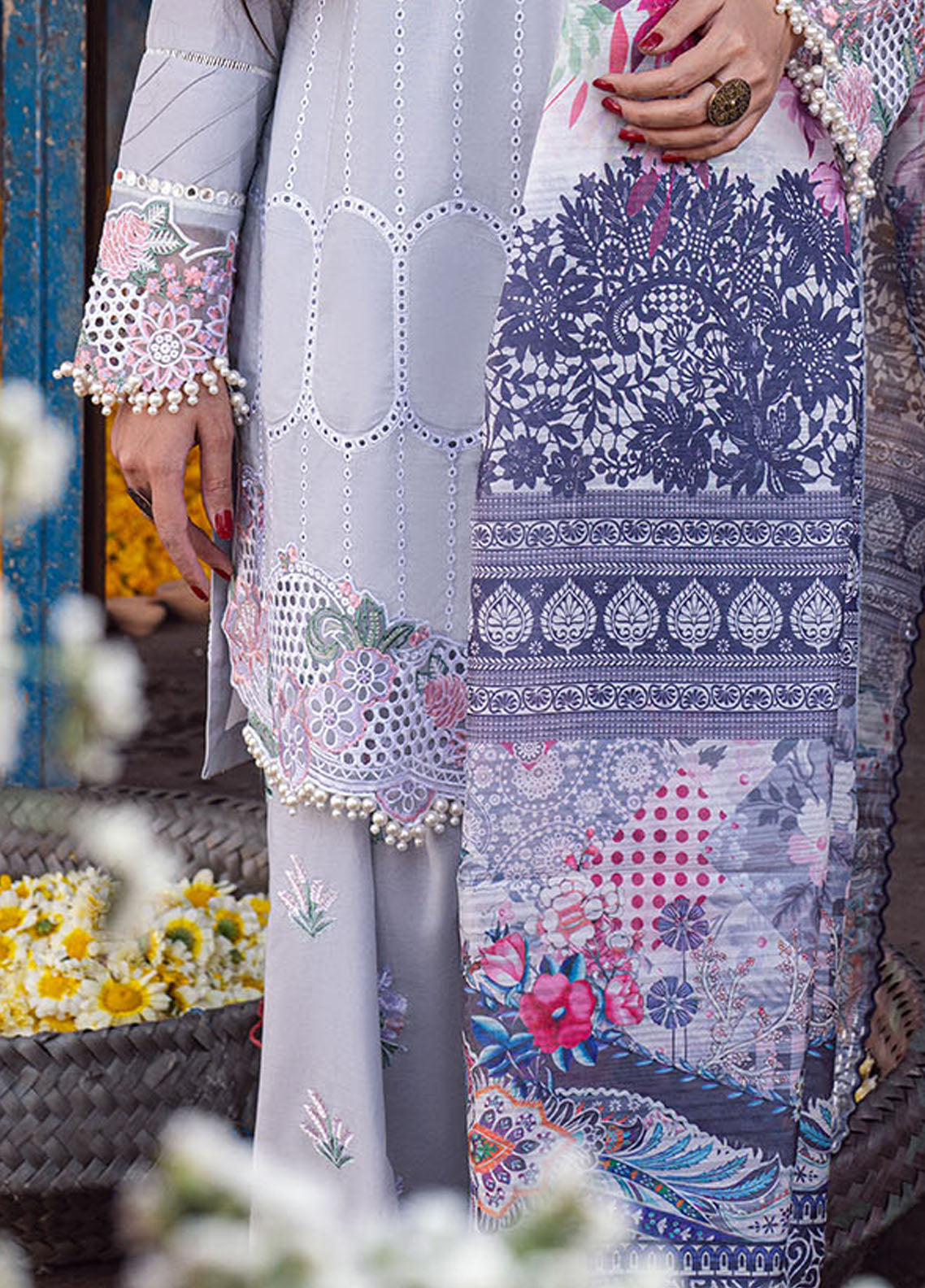 Sahane | Sahakari Chikankari Lawn Edit 24 | Dastaan - House Of Anaya