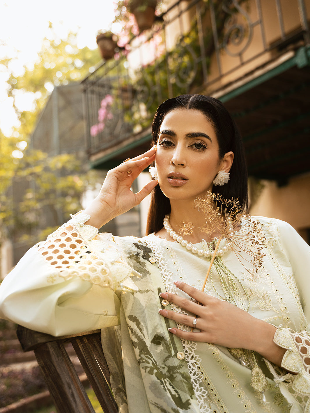 Izel | Dastak Luxury Lawn | SIRAA - House Of Anaya