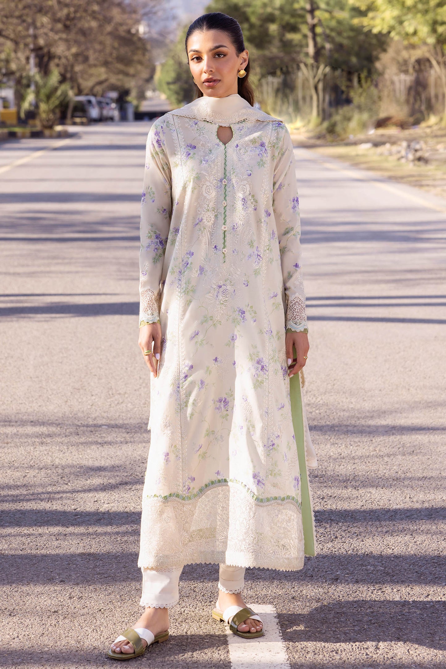 Zaha | Lawn 24 | ASEMA (ZL24-04 B) - House Of Anaya