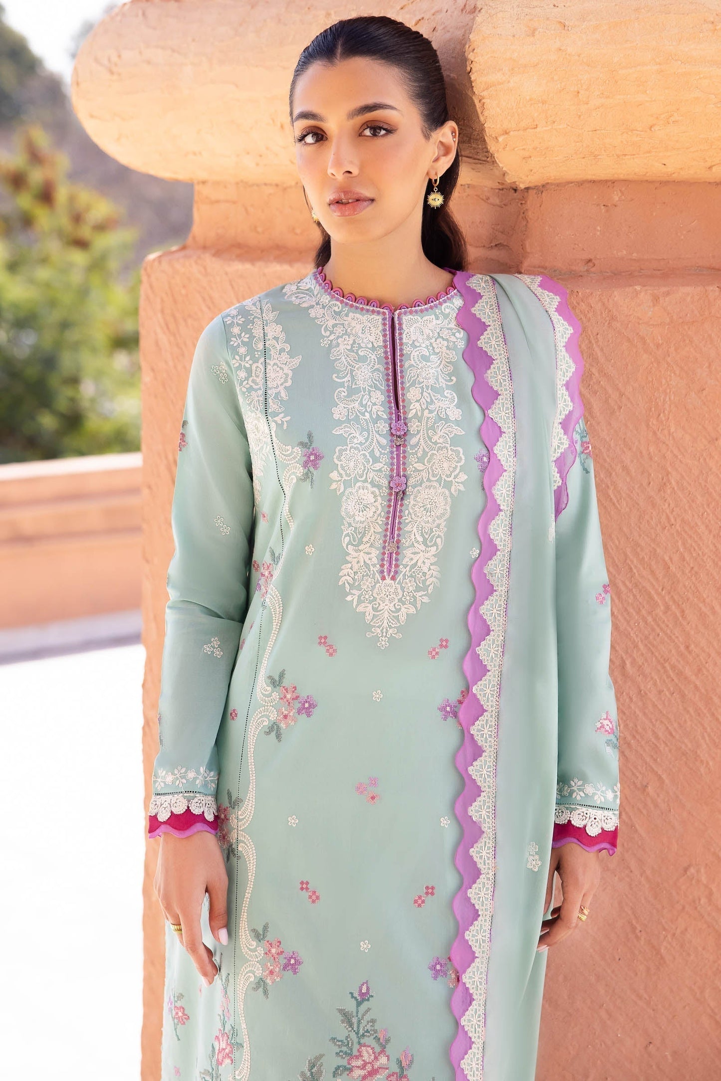 Zaha | Lawn 24 | LARMINA (ZL24-02 A) - House Of Anaya