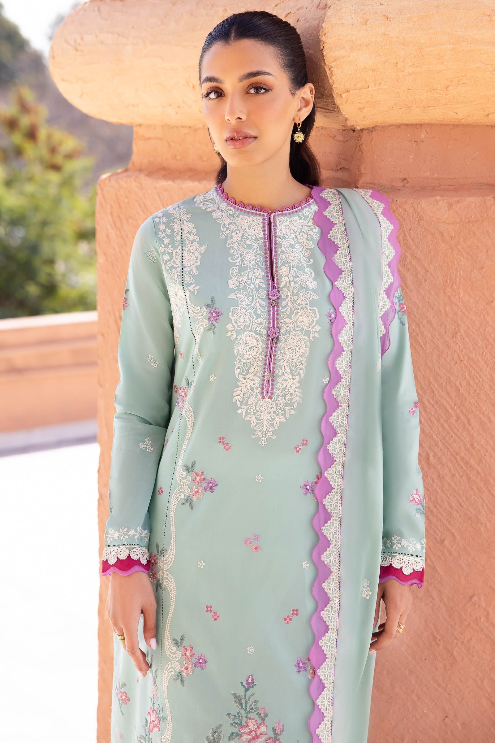 Zaha | Lawn 24 | LARMINA (ZL24-02 A) - House Of Anaya