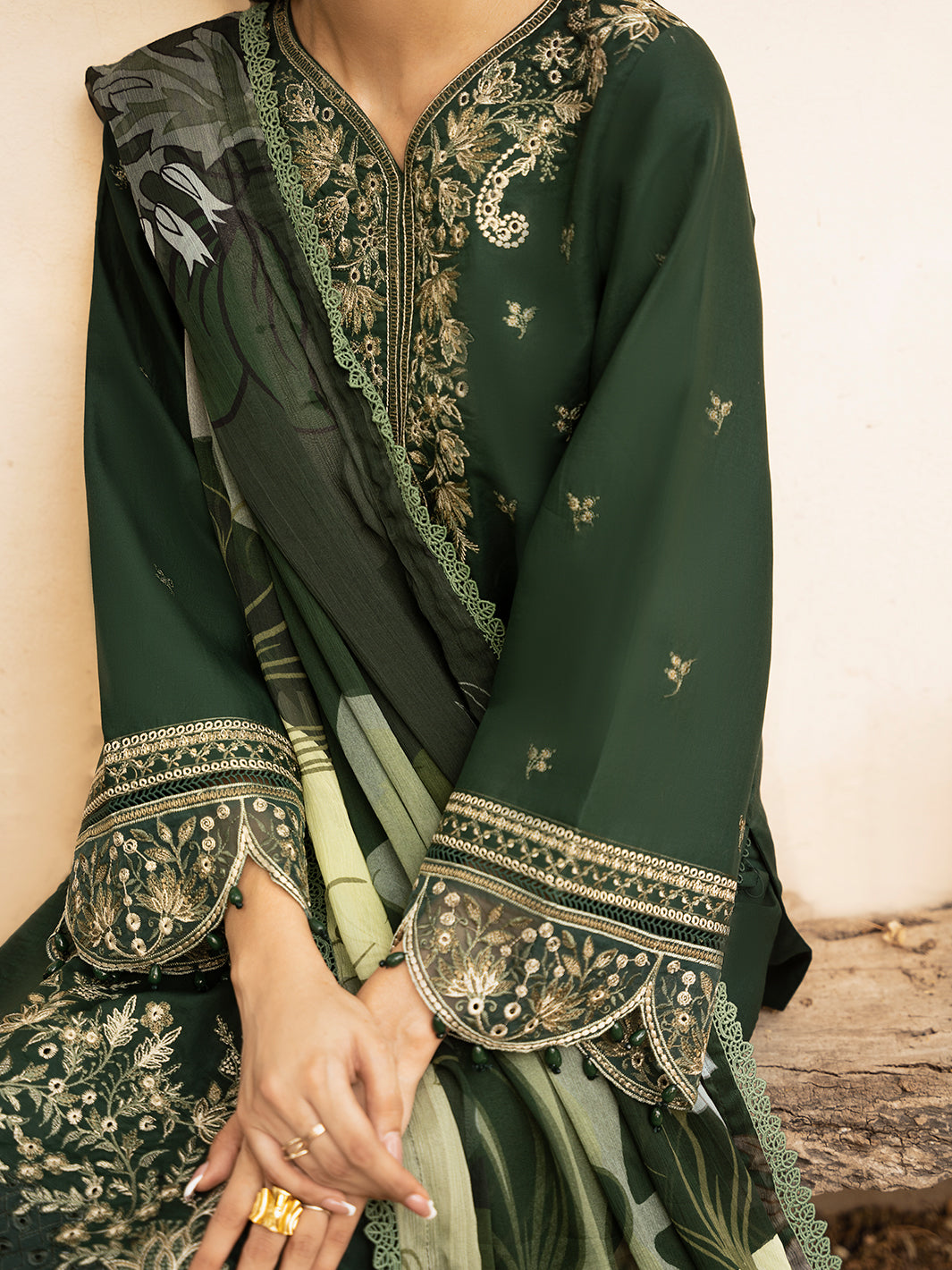 Izel | Dastak Luxury Lawn | ZAIB - House Of Anaya