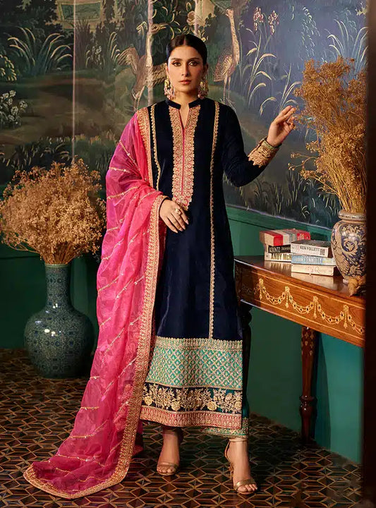 Zainab Chottani | Luxury Velvet Collection 23 | Amira - House Of Anaya