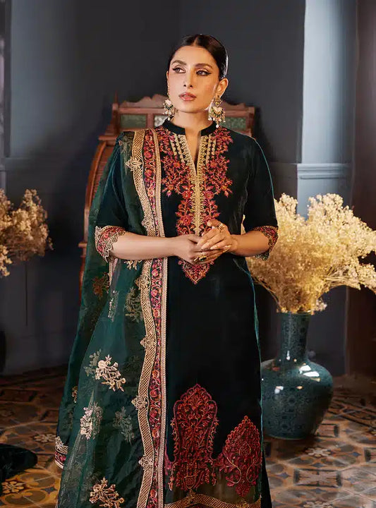 Zainab Chottani | Luxury Velvet Collection 23 | Zelena - House Of Anaya