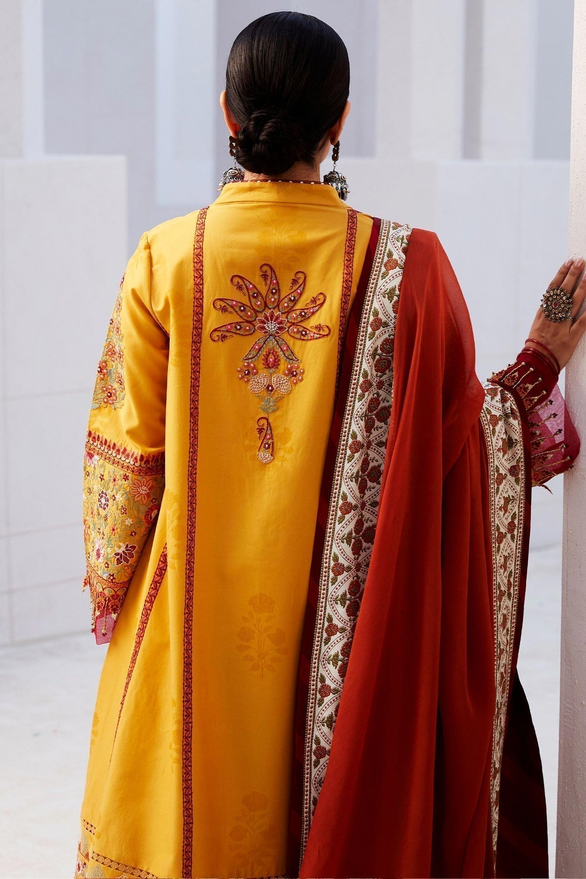 Zara Shahjahan | Luxury Lawn 24 | SANDAL-10A - House Of Anaya