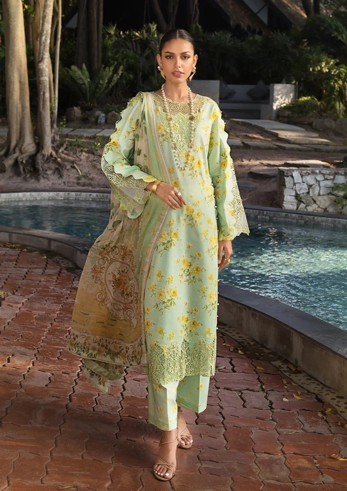 ELAF Signature Embroidered Lawn Unstitched 3Pc Suit ESL-06B MAJESTIC NOVA