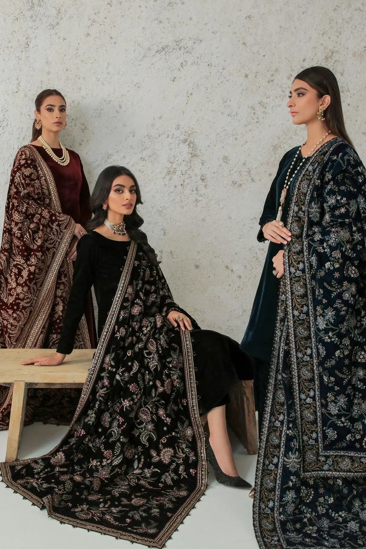 EMBROIDERED VELVET SHAWL VS-33 - House Of Anaya