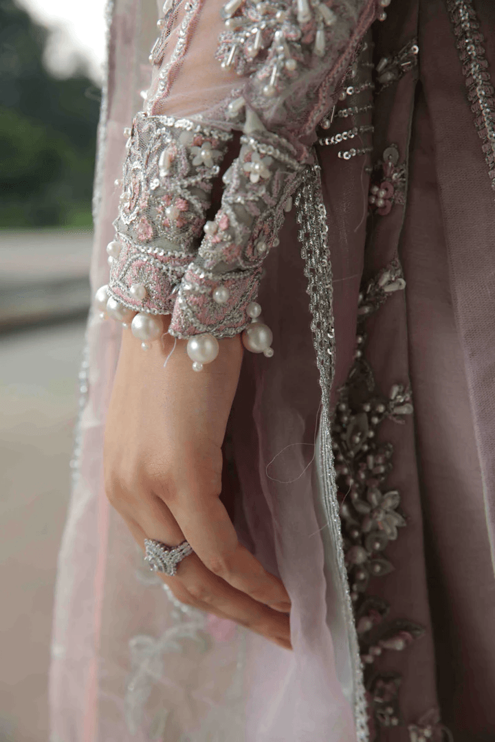 ALIF By AJR COUTURE – Banno Ki Sahelian – AJR22BS ALW-22-04 ZUFISHAN - House Of Anaya